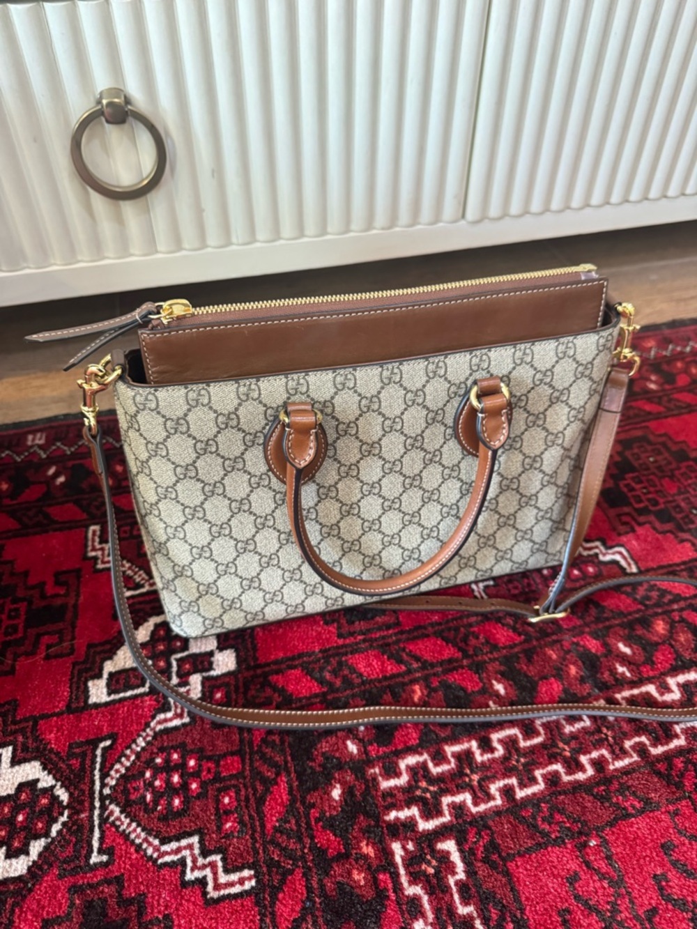 Gucci Linea A Tote Bag - Picture 6 of 9